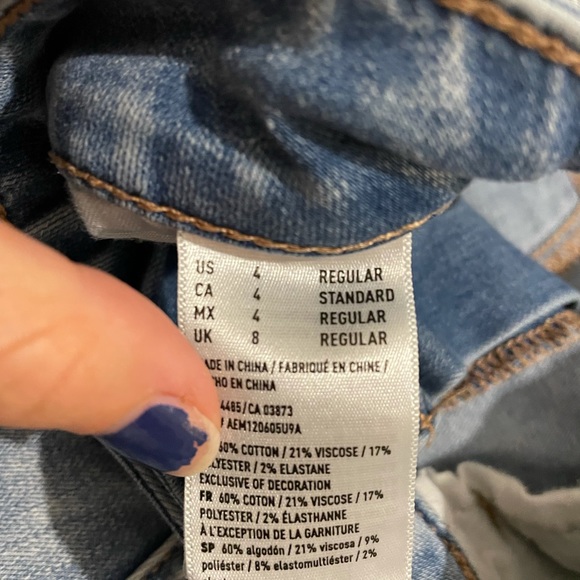 Blue American eagle high rise ripped jeans - Picture 5 of 9